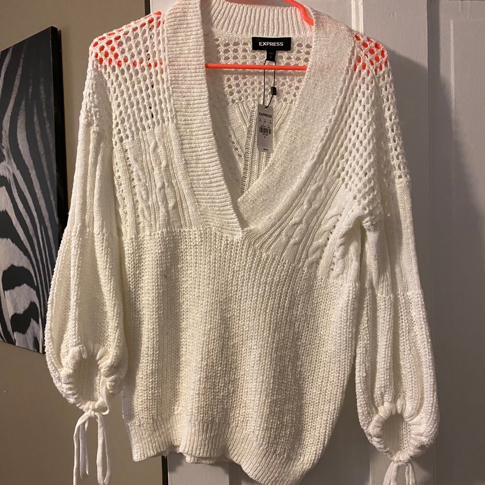 V-neck Express Sweater